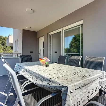 Mit Privatem Pool, Trampolin, Gym, Bbq, Darts, Tischfussball בית נופש